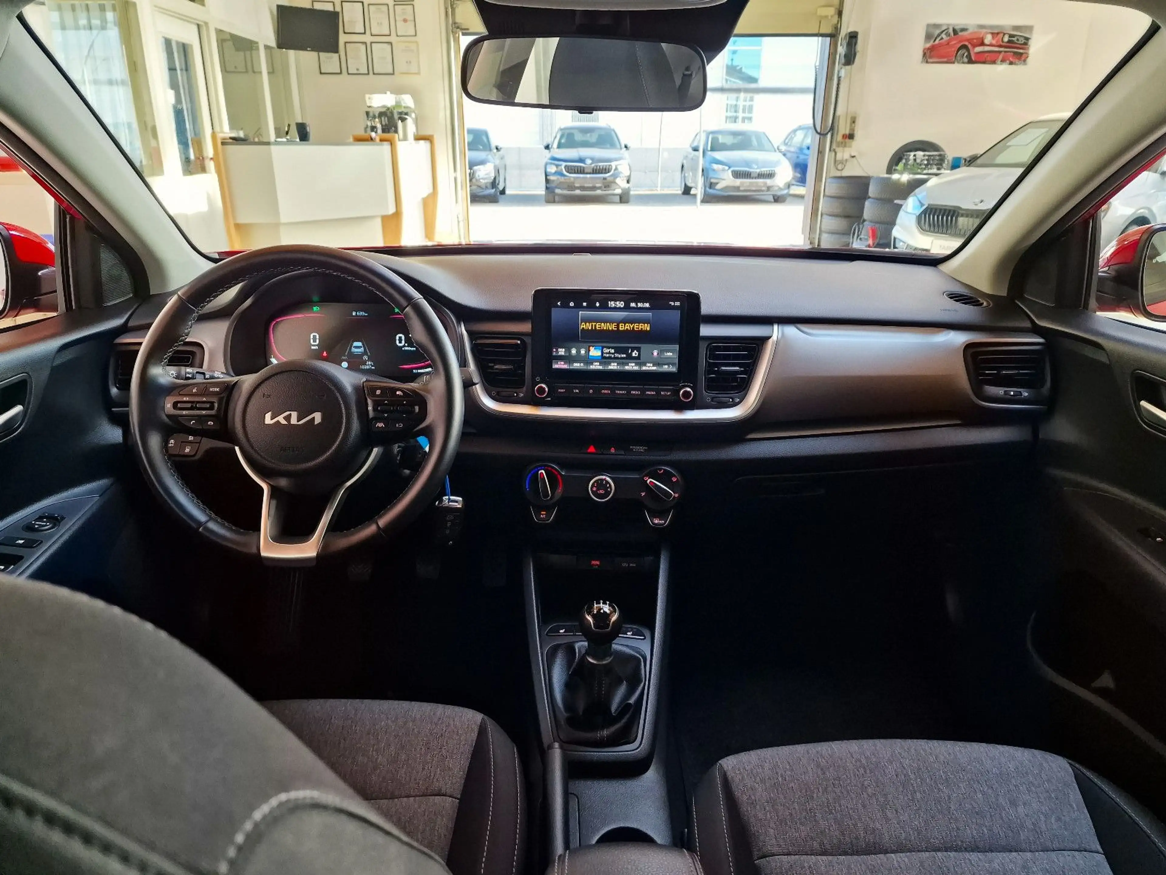 Kia Stonic 1,2 DPI Spin NAVI KAMERA SHZ LH ALU — photo 11