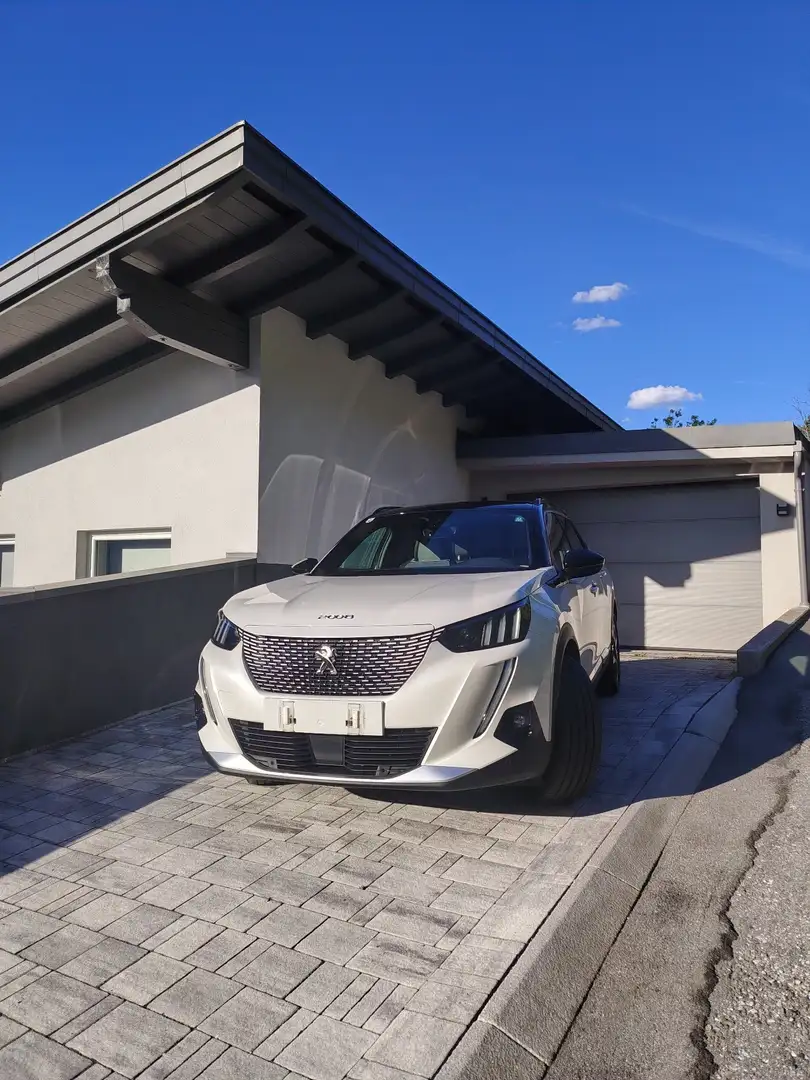 Peugeot 2008 e-2008 50kWh GT - 1