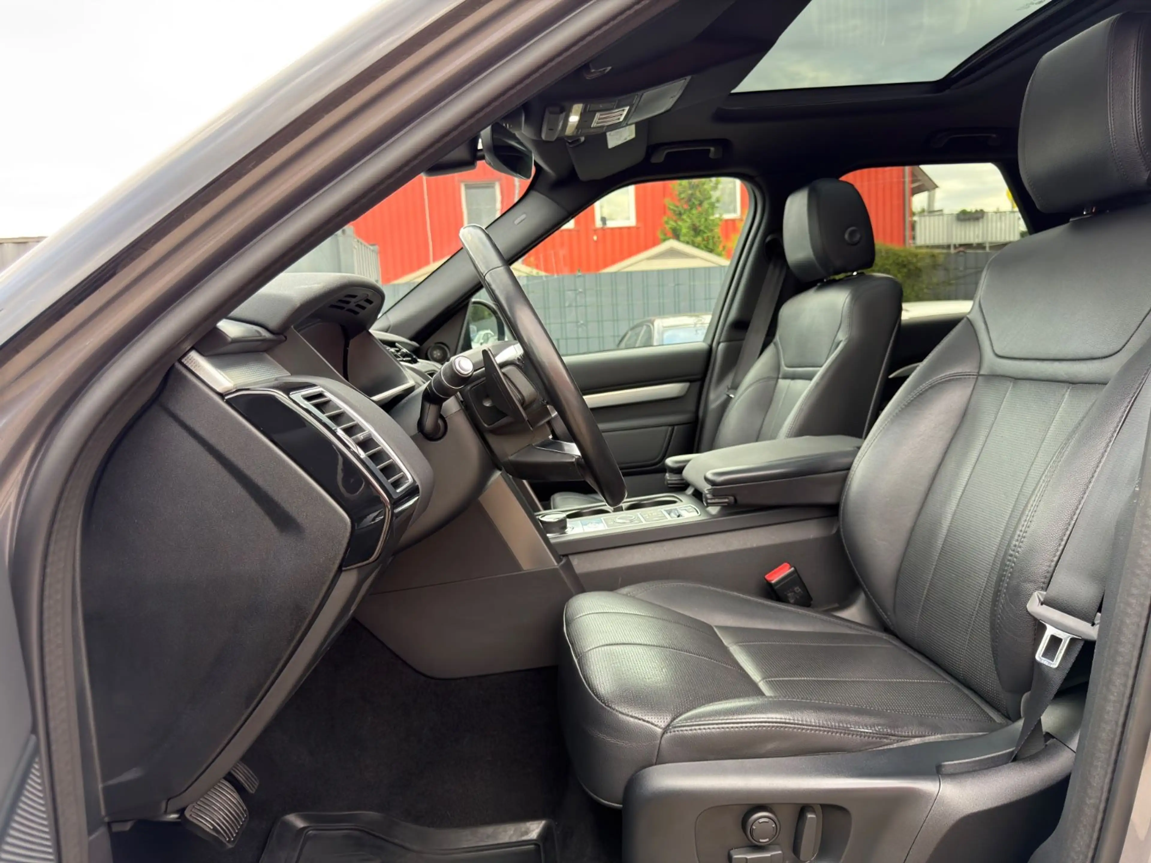 Land Rover Discovery 5 Landmark Dynamic Pano/7-Sitzer — photo 15