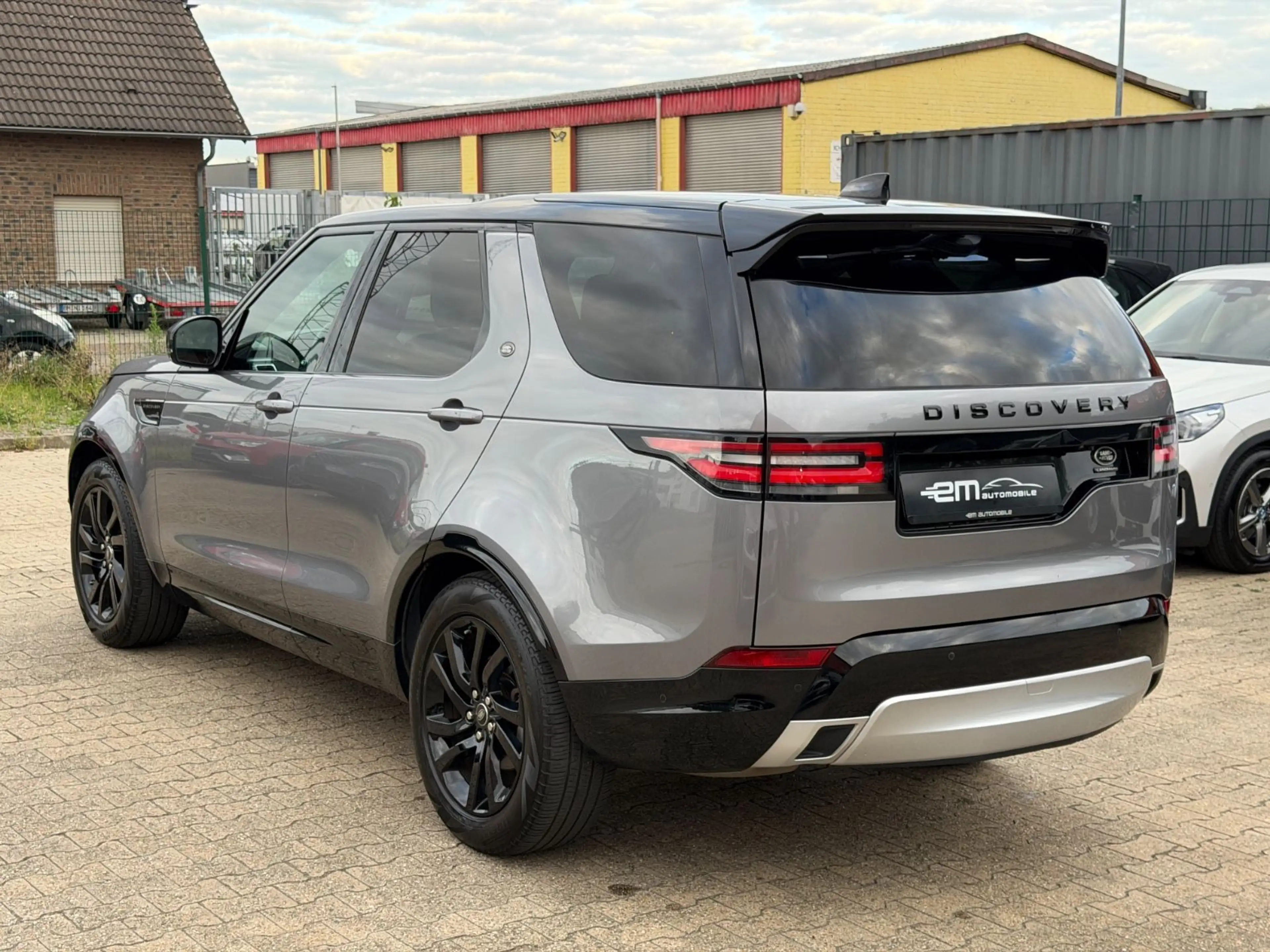 Land Rover Discovery 5 Landmark Dynamic Pano/7-Sitzer — photo 8