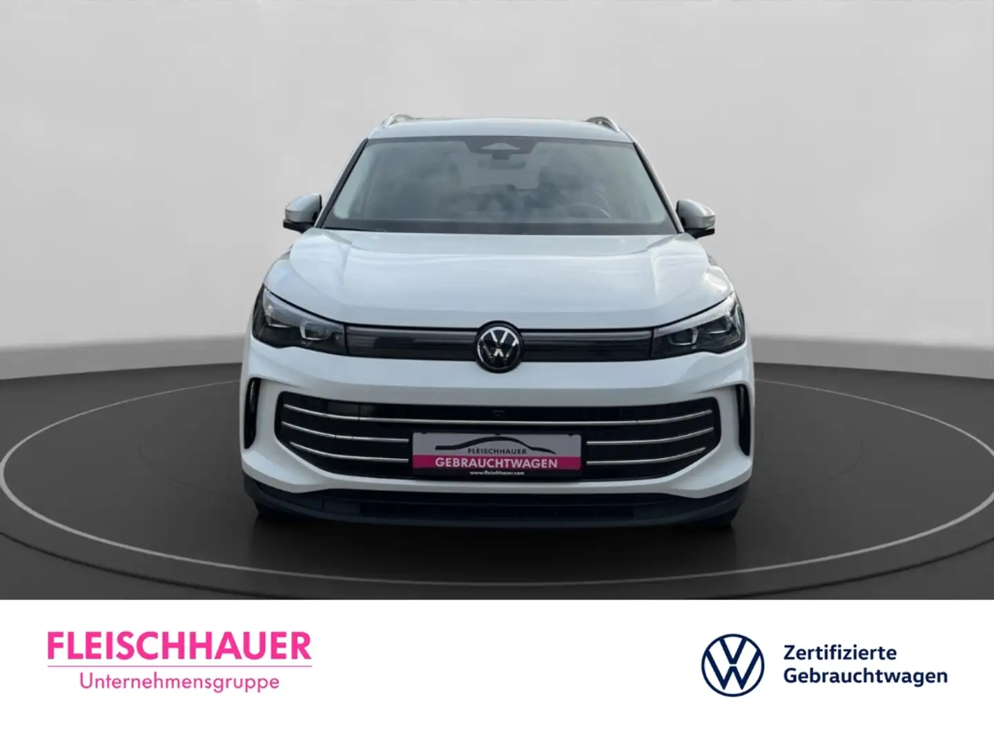 Volkswagen Tiguan 1.5 eTSI Elegance AHK Matrix-LED Navigation Weiß - 2