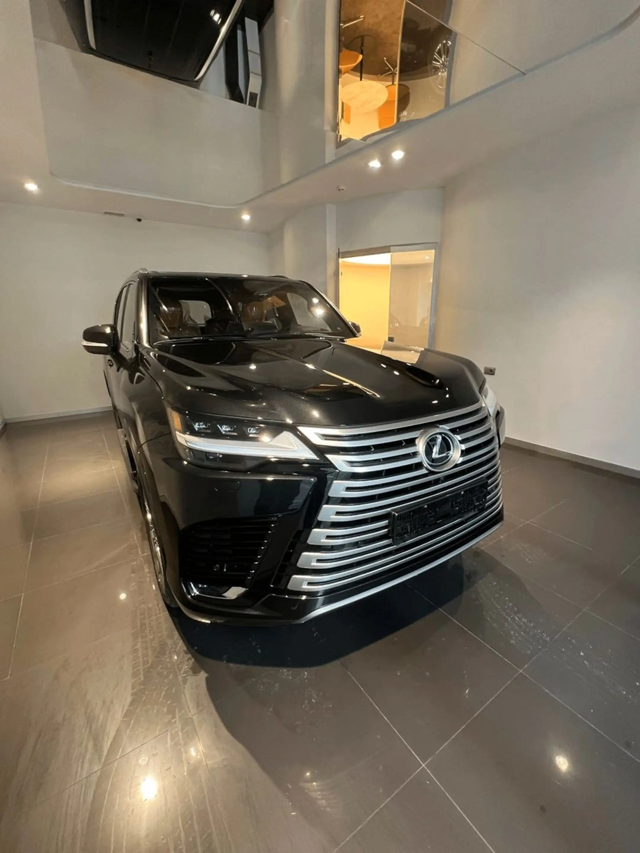 Lexus LX 600 VIP+4SEATS+ORANGE Interior+V6+NEW+2025 — photo 4