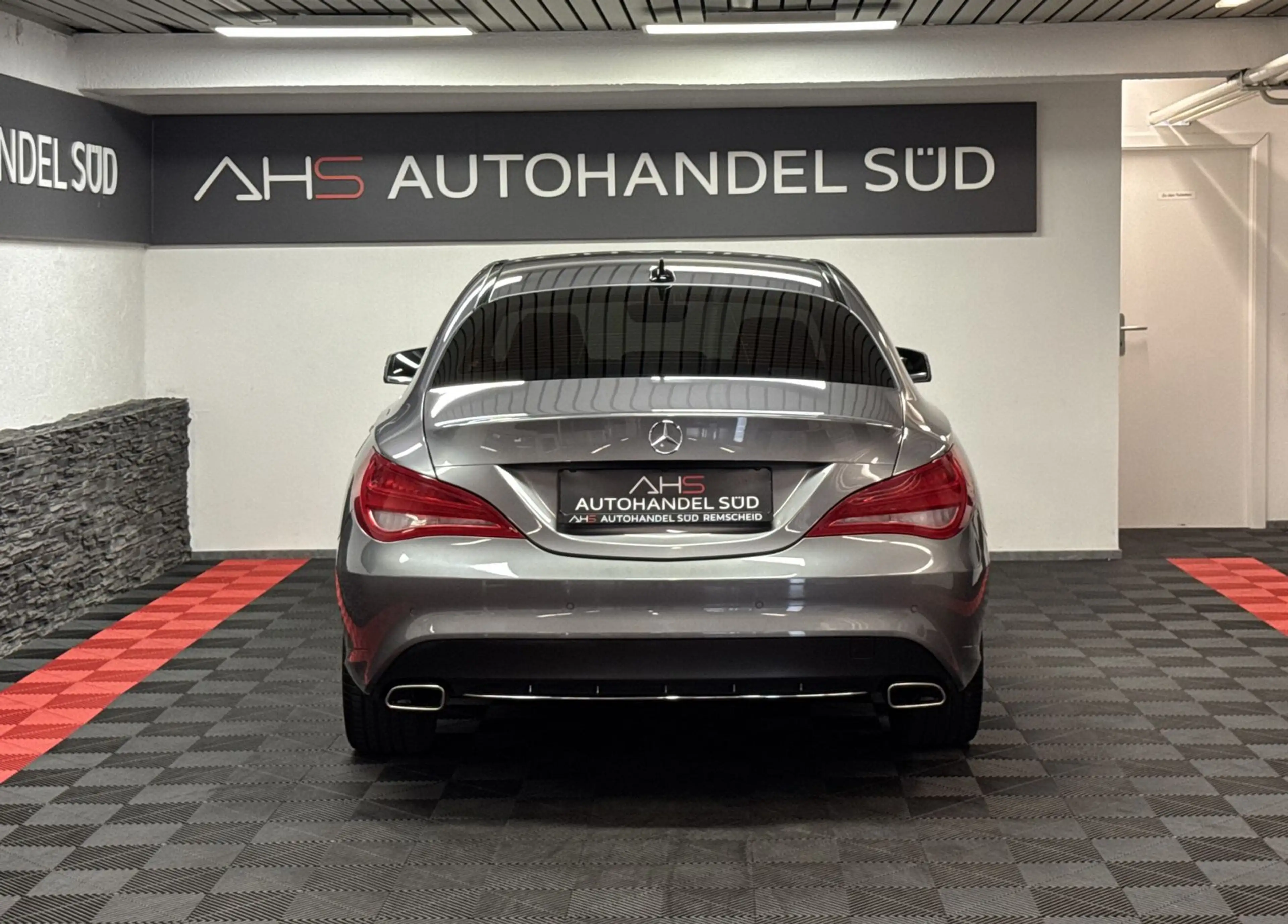 Mercedes-Benz CLA 180 *NAVIGATION*BI-XENON*H.KARDON* — photo 6