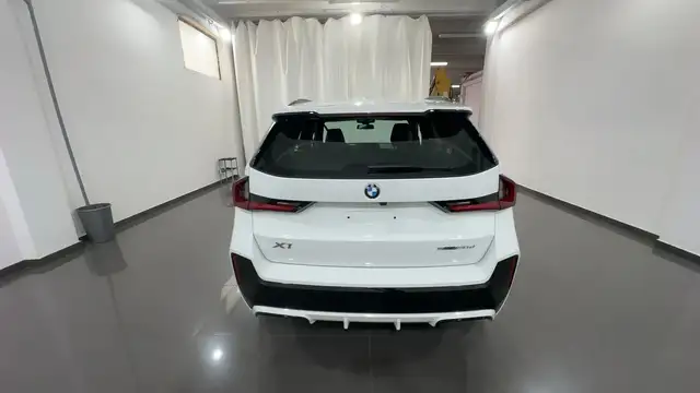 BMW X1 view 5
