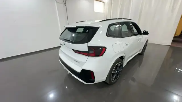 BMW X1 view 4