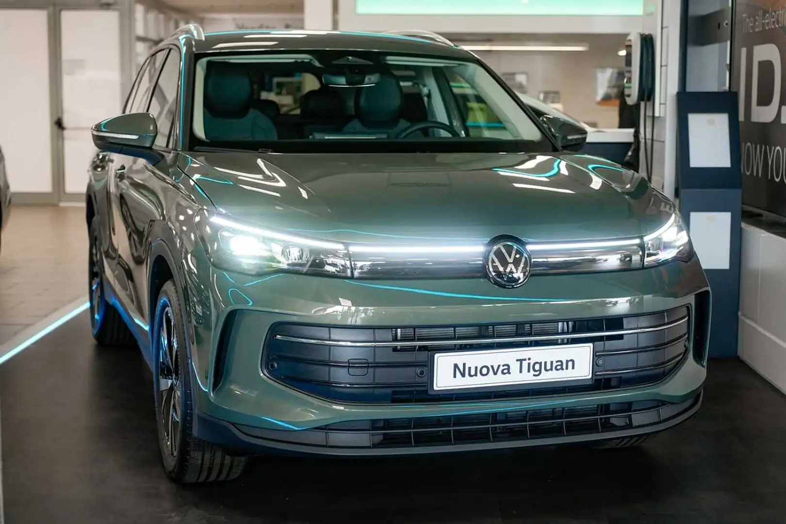 Volkswagen Tiguan 3ª serie 2.0 TDI 150 CV DSG Edition Plus Verde - 1