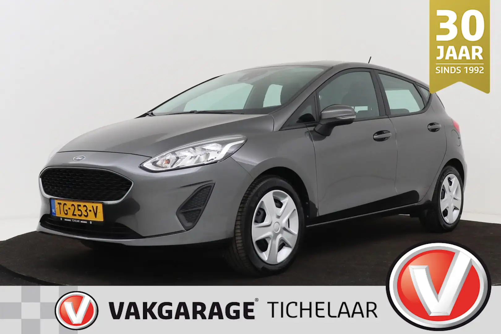 Ford Fiesta 1.1 Trend | Org NL | CarPlay | Navigatie | Cruise Grijs - 1