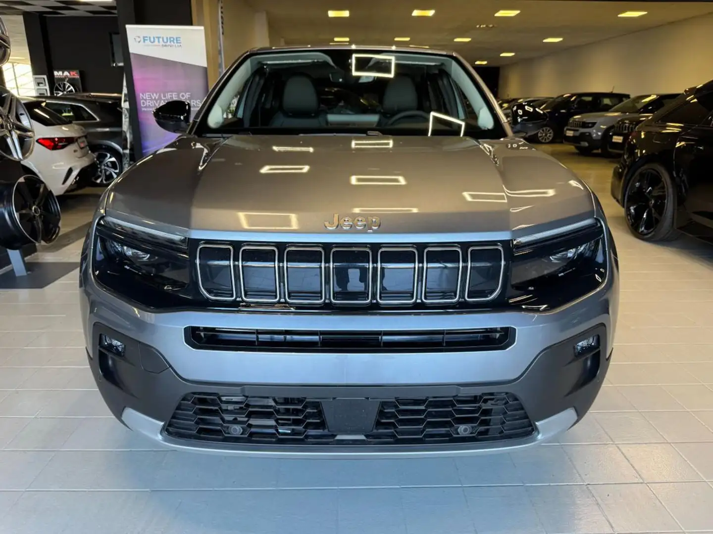 Jeep Avenger 1.2 Turbo 110 CV MHEV Summit km0! Grigio - 2