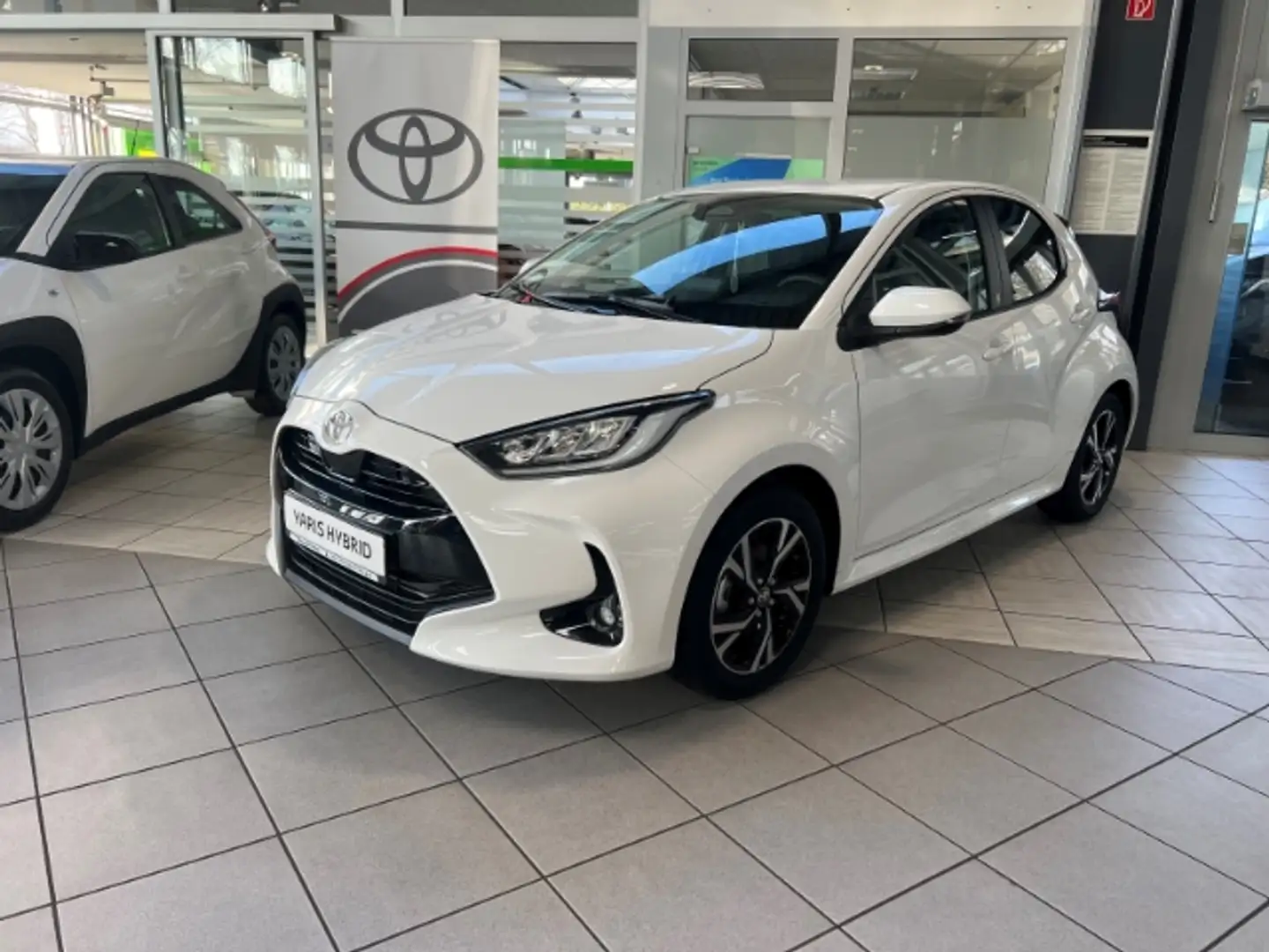 Toyota Yaris Hybrid Team D 1.5 Dual-VVT-iE Automatik, Rückfahrk Bianco - 1
