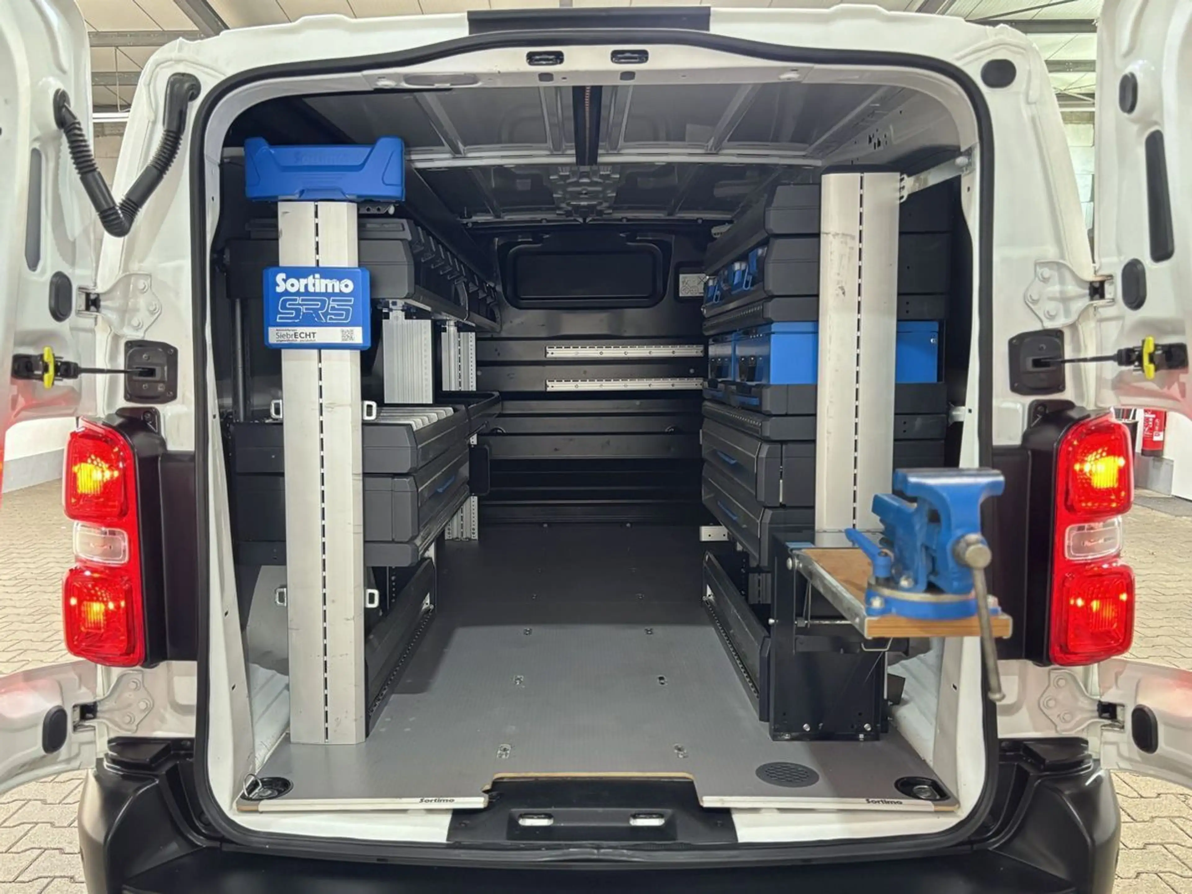 Opel Vivaro 2.0D Edition L3#2x Sortimo#Kamera#Carplay#Klima — photo 10