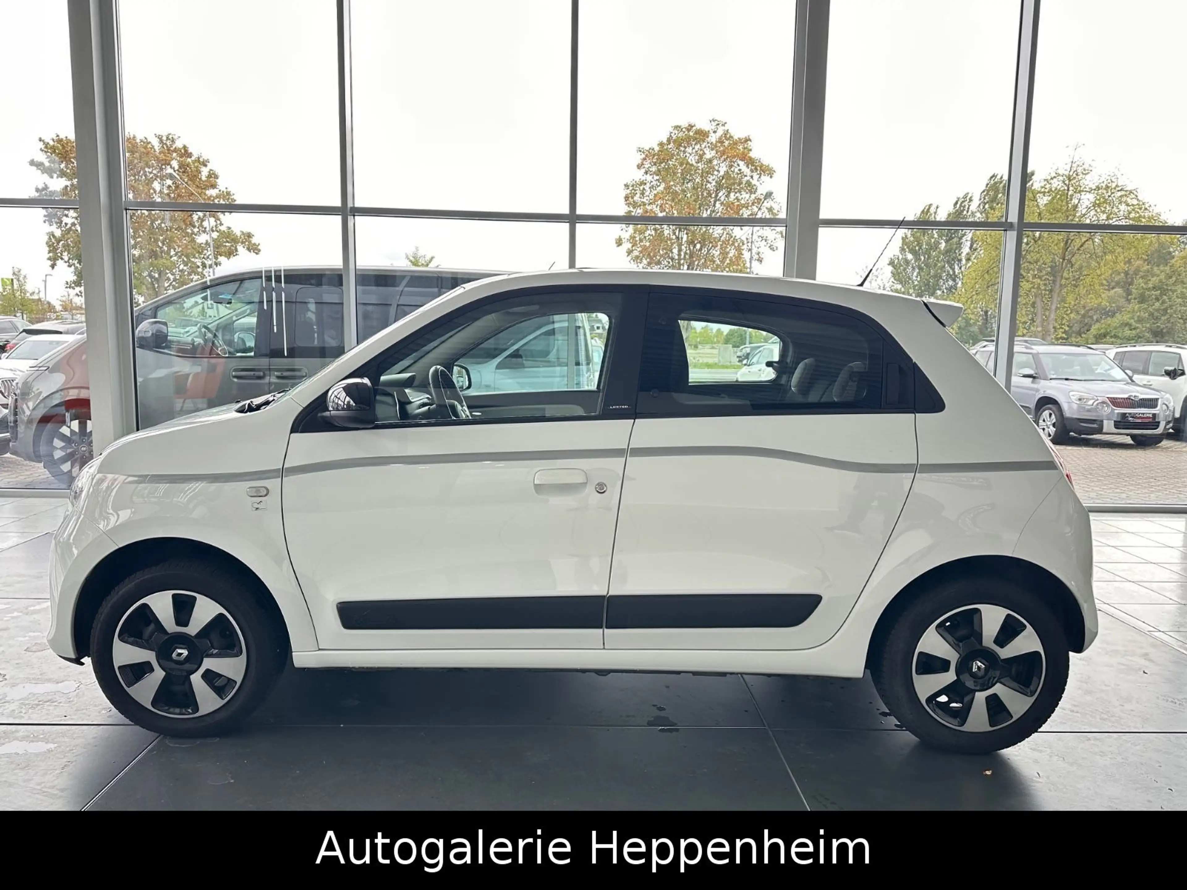 Renault Twingo Limited — photo 8