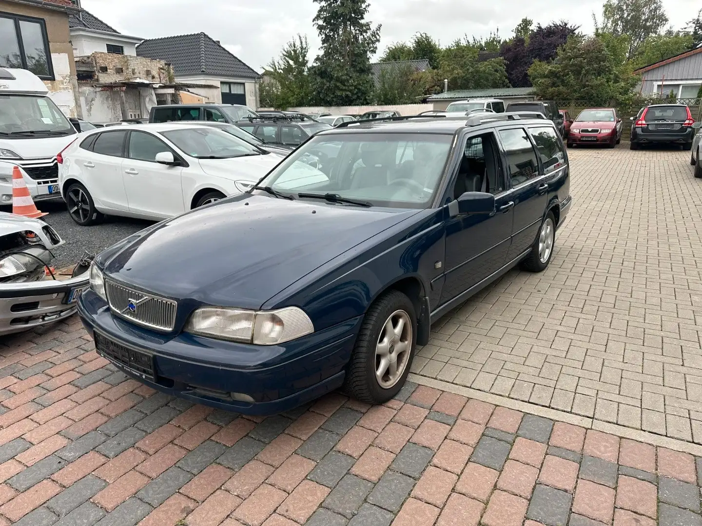 Volvo V70 2.5-10V Metropolitan Bleu - 1