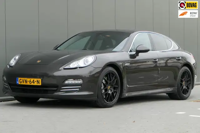 Porsche Panamera 4.8 4S V8 Sport Chrono Youngtimer Sportuitlaat Bos