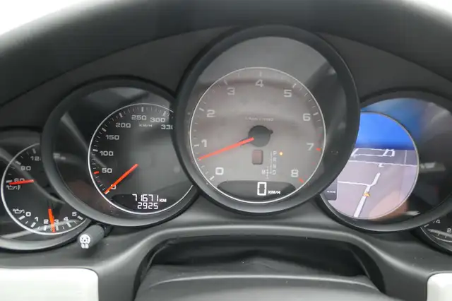 Porsche Panamera view 5