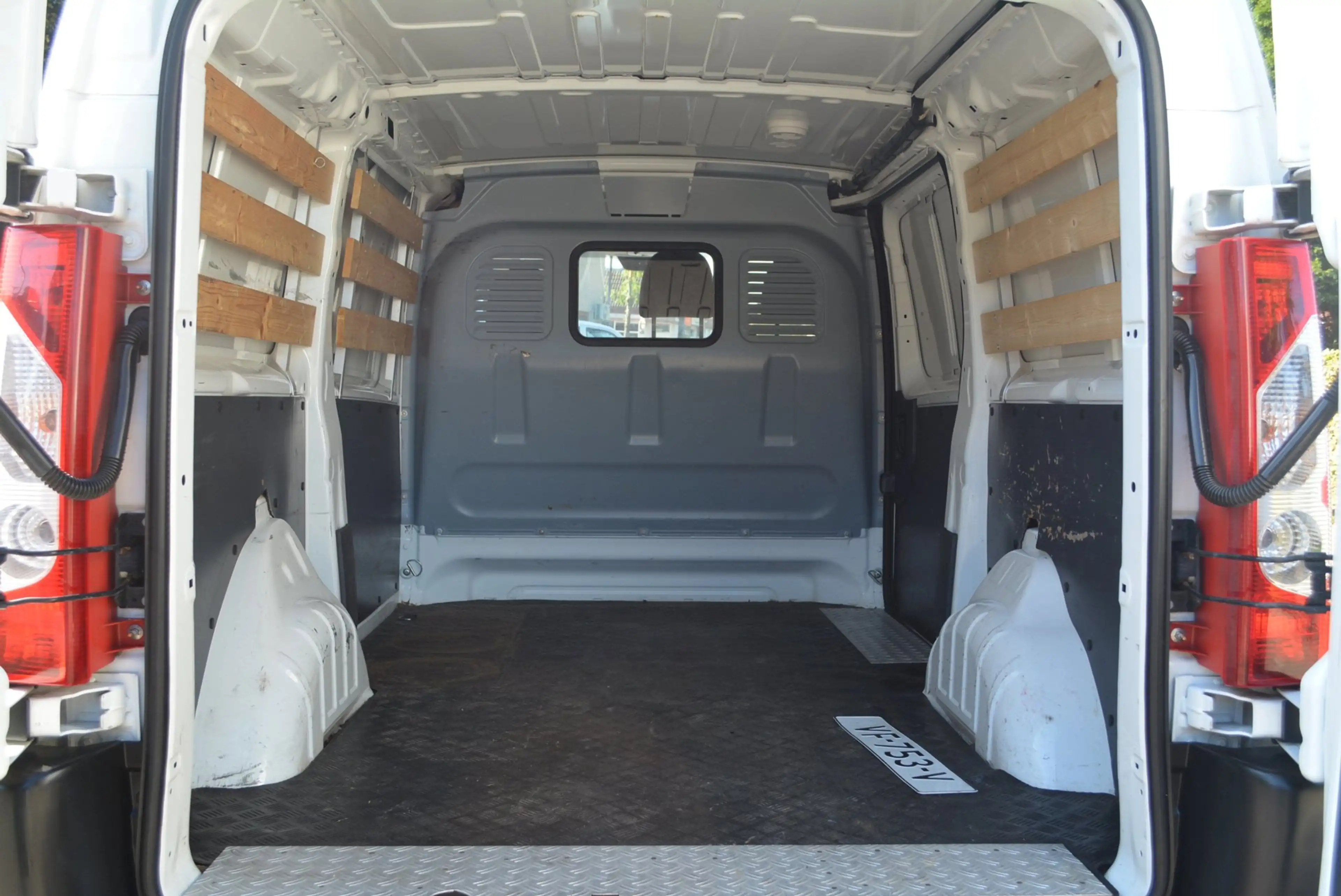 Peugeot Expert 229 2.0 HDI L2H1 Profit+ — photo 10