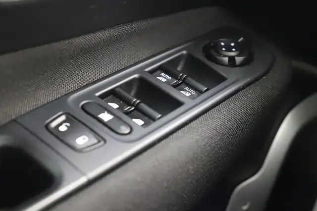 Jeep Renegade view 22