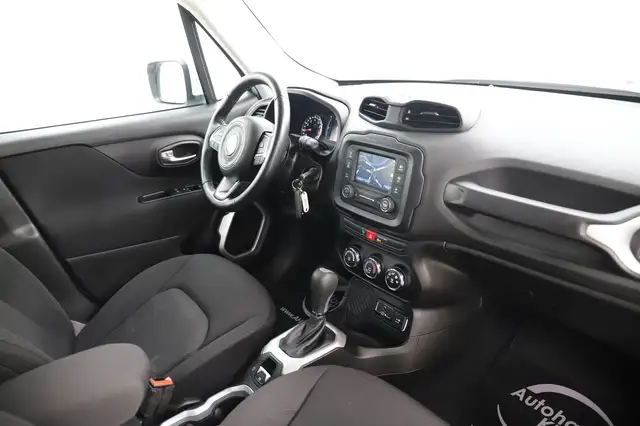 Jeep Renegade view 15
