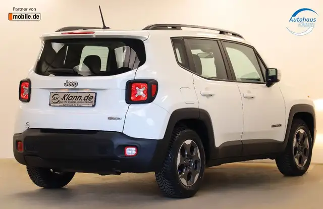 Jeep Renegade view 6