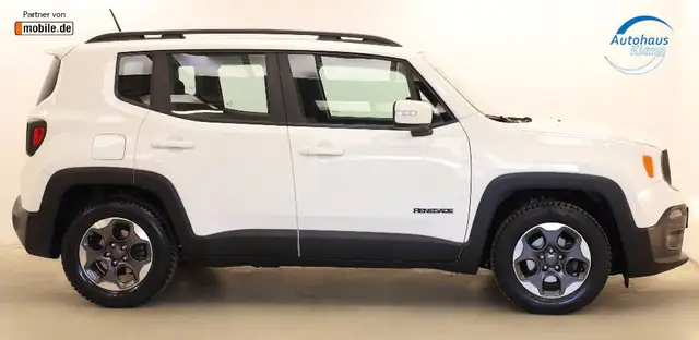 Jeep Renegade view 5