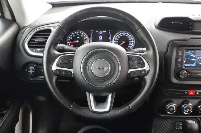 Jeep Renegade view 21