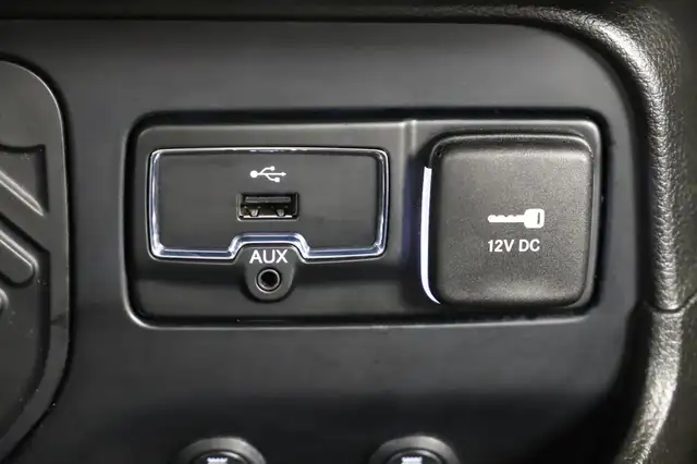 Jeep Renegade view 29