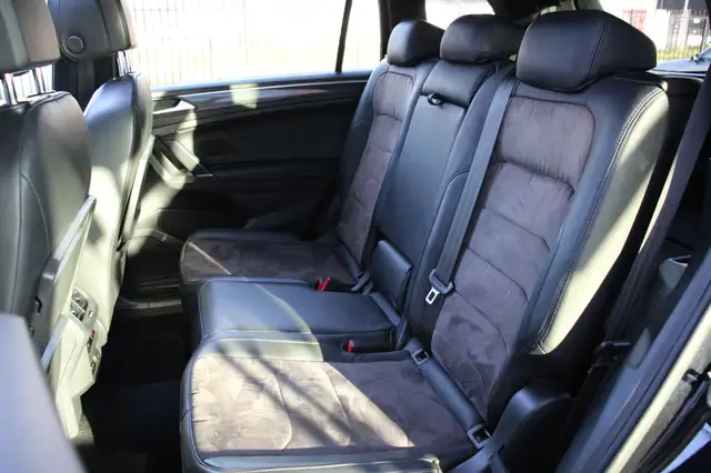 Volkswagen Tiguan Allspace view 17