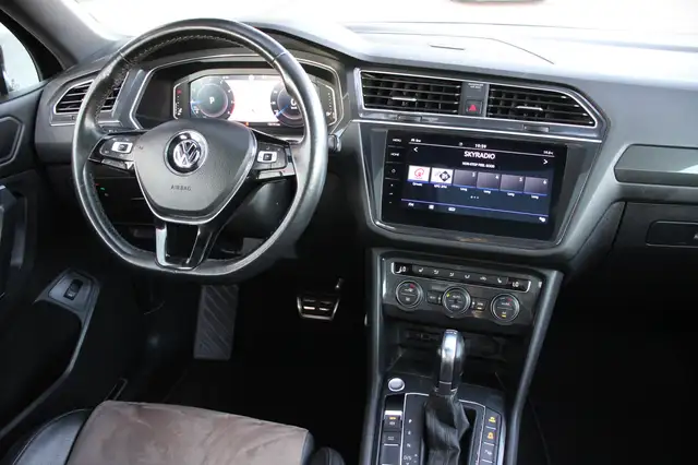 Volkswagen Tiguan Allspace view 10