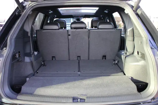Volkswagen Tiguan Allspace view 19