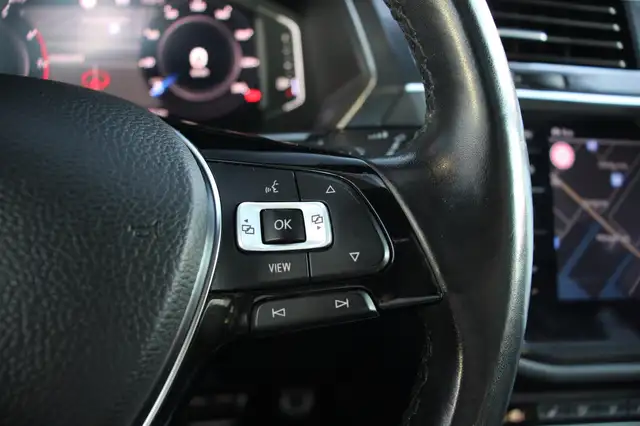 Volkswagen Tiguan Allspace view 29