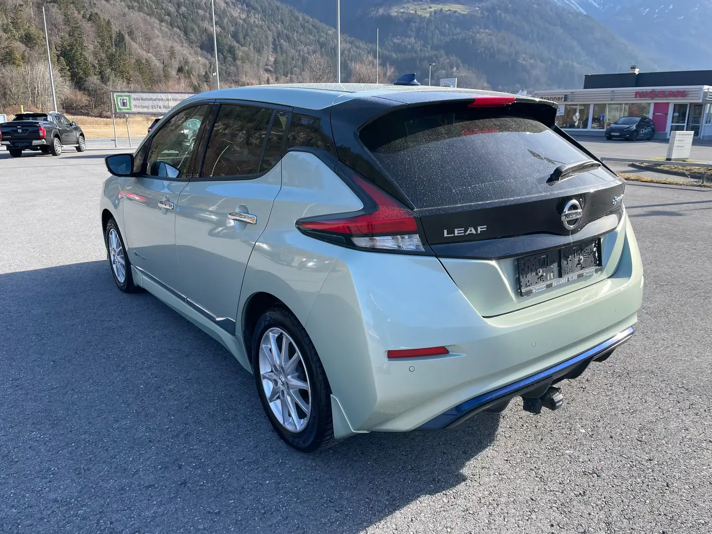 Nissan Leaf 2.Zero Edition 40kWh Grau - 2