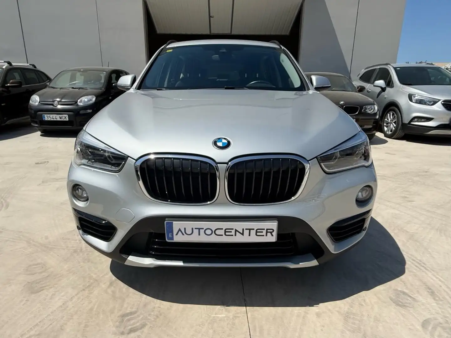 BMW X1 xDrive 20dA Gris - 2