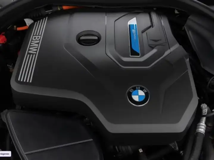 BMW Serie 5 2022, foto 14