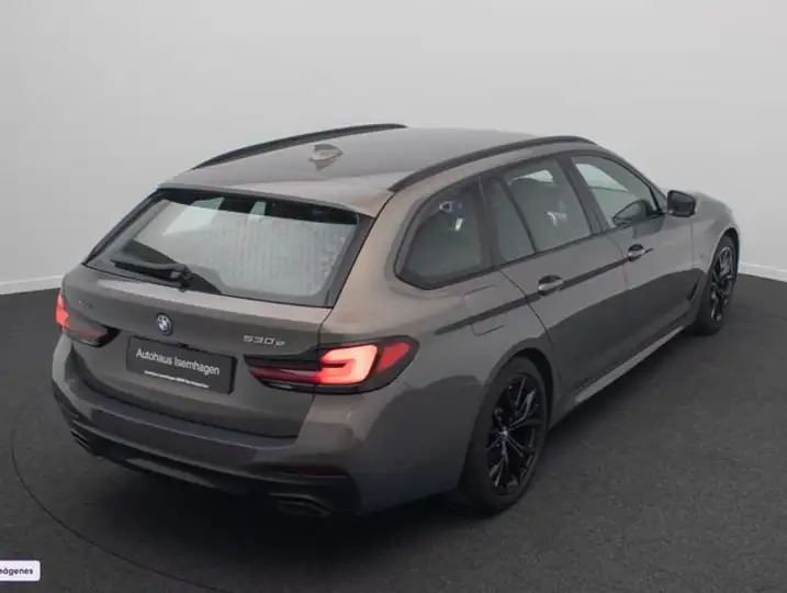 BMW Serie 5 2022, foto 7