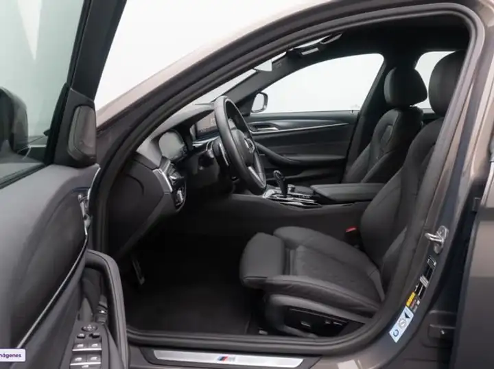 BMW Serie 5 2022, foto 18