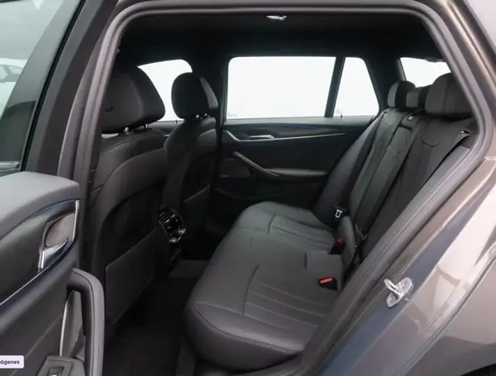 BMW Serie 5 2022, foto 24