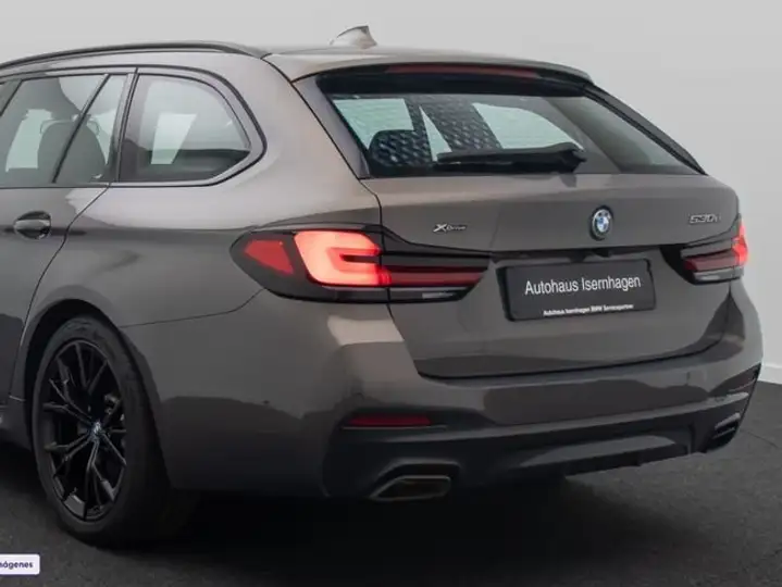 BMW Serie 5 2022, foto 15