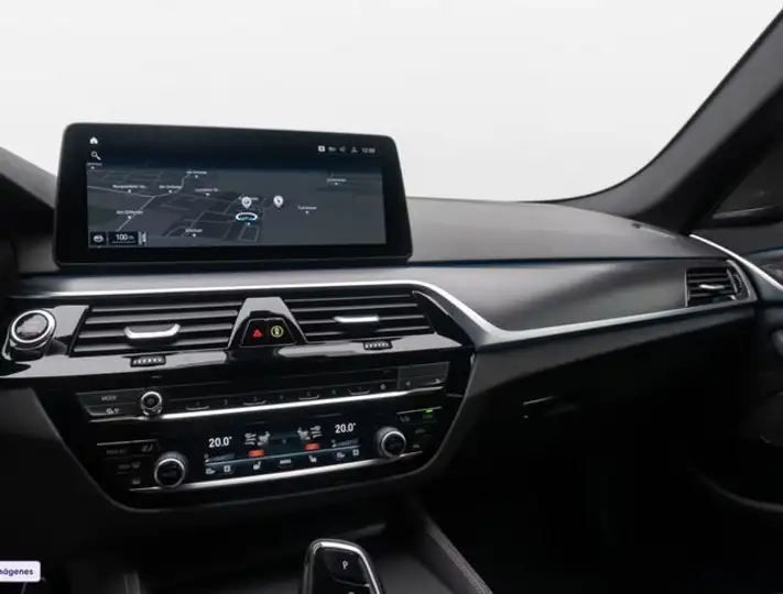 BMW Serie 5 2022, foto 20