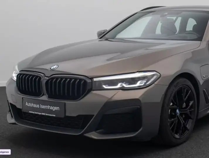 BMW Serie 5 2022, foto 17