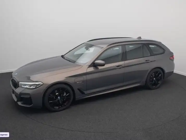 BMW Serie 5 2022, foto 12