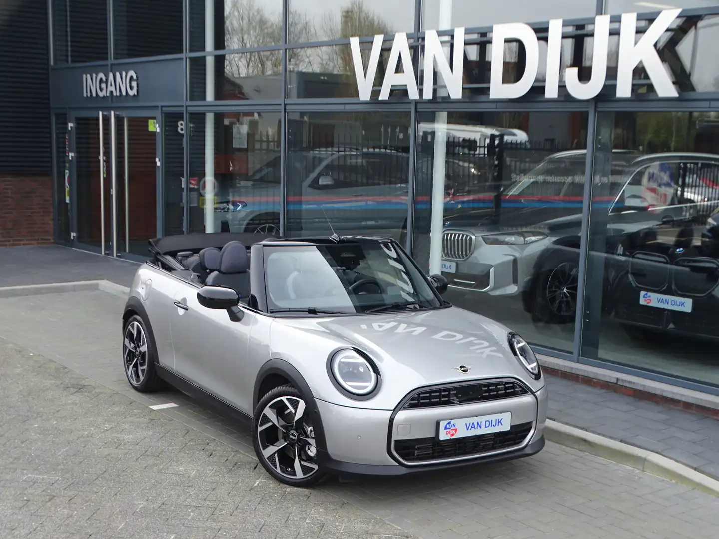 MINI Cooper C Cabrio Mini 2.0 Classic M Plateado - 2
