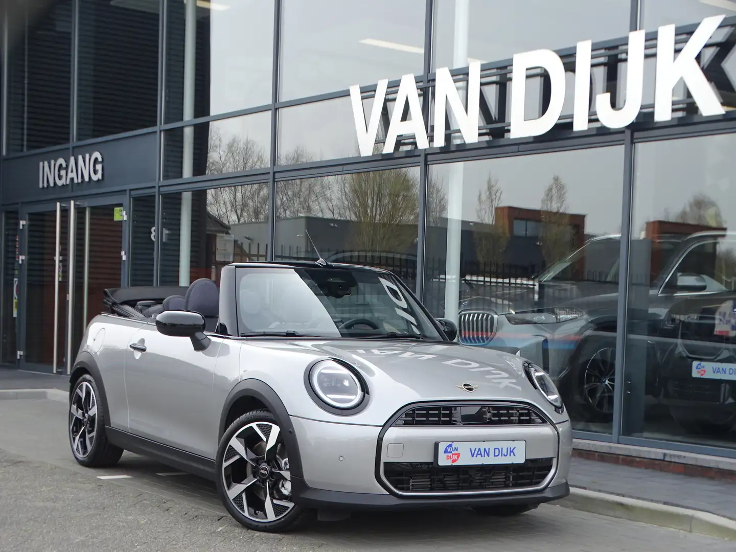 MINI Cooper C Cabrio Mini 2.0 Classic M Plateado - 1
