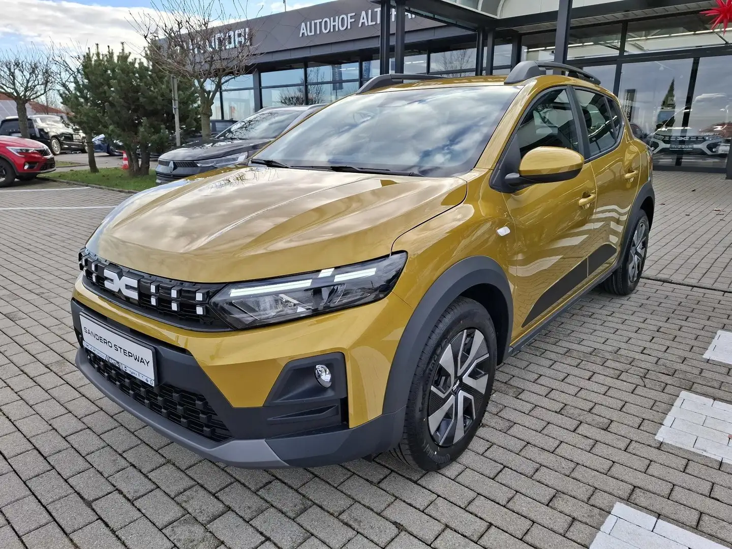Dacia Sandero Stepway Expression TCe 110 Gelb - 1