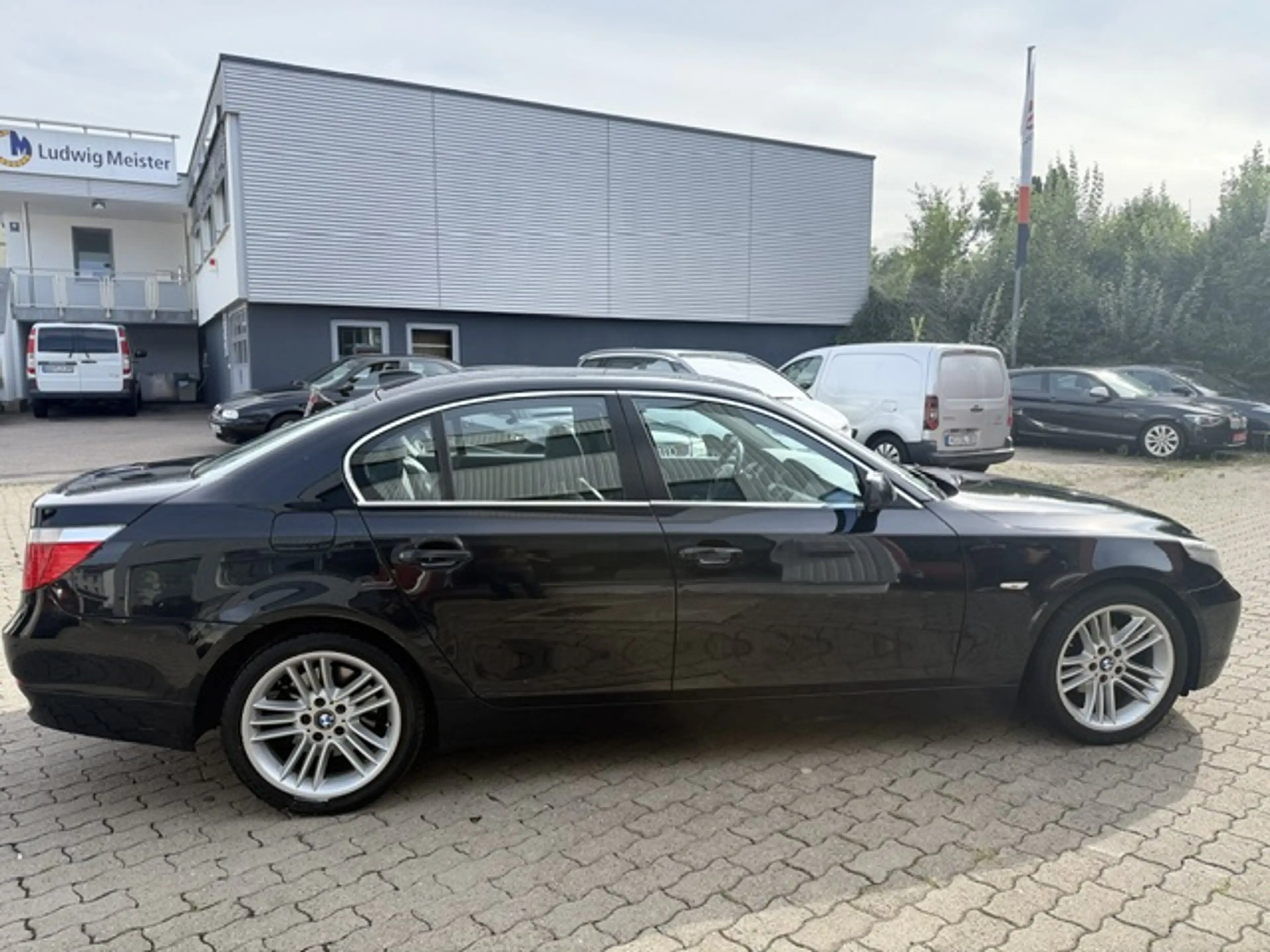 BMW 525 525 d — photo 5