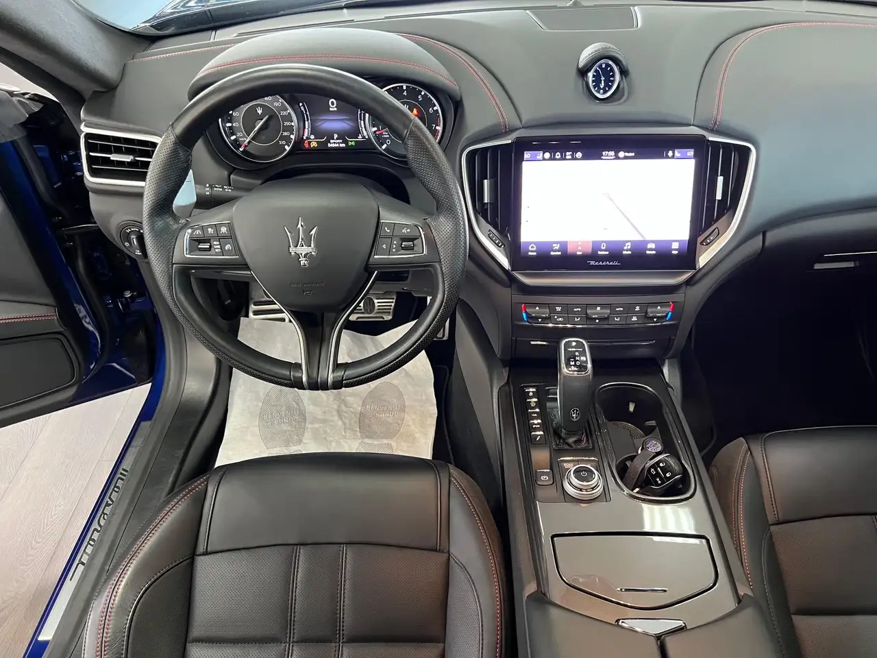 Maserati Ghibli 2021 — фото 14