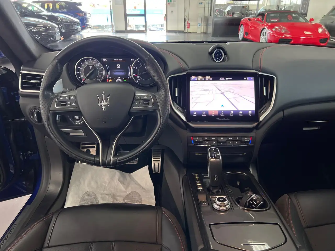 Maserati Ghibli 2021 — фото 11
