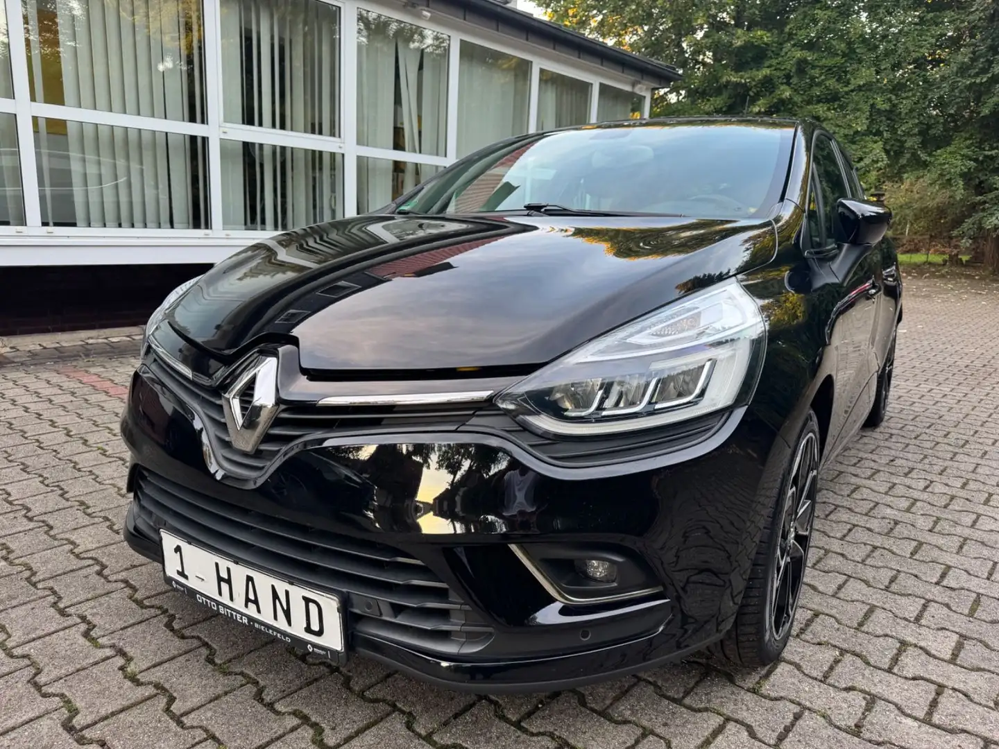 Renault Clio IV Intens/Navi/Kamera/LED/ Schwarz - 1