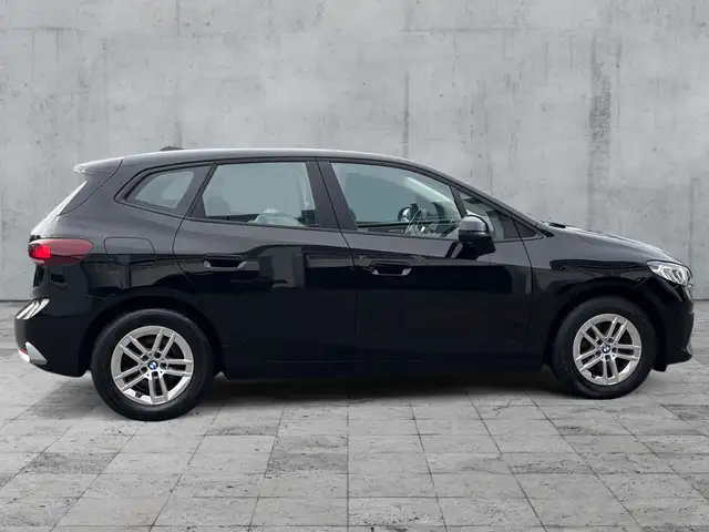 BMW 2 Series view 7
