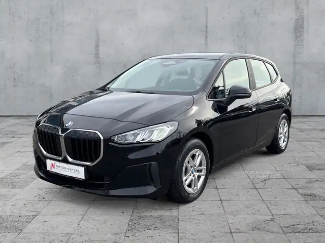 BMW 2 Series view 2