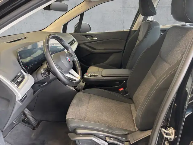 BMW 2 Series view 12