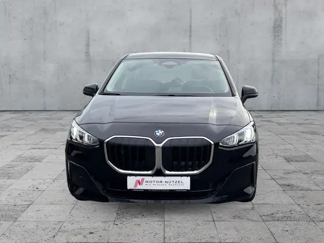BMW 2 Series view 3
